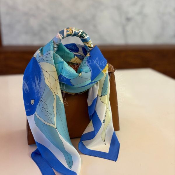 日本製 絲巾_地中海的夏日果園 Mediterranean Orchard d’Été-地中海藍色(88 × 88cm) 絲巾 方形絲巾 大方巾 日本絲巾 9090 披肩 絲巾
雙面圍巾
日本製絲巾
日本製圍巾
羊毛雙面圍巾
羊毛圍巾
一條抵兩條
保暖圍巾
克什米爾
silkscarf
scarf
hermesscarf
cashmere
日本代購
日本製代購
RectoVersomuffler
muffler
hermesmuffler
winteriscoming
甜美小姊姊風
氣質優雅女孩風
可甜可鹹
日本製
高品