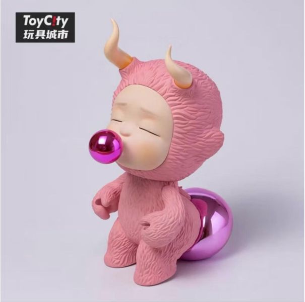 【在台現貨】TOYCITY > ANGEL BOY   > ANGEL BOY 坐姿夢 150%（粉色） PopMart泡泡瑪特,Labubu拉布布,慵懶瑜伽系列手辦,正版,THE MONSTERS,玩具,模型,雕像,共鳴,ANGEL BOY