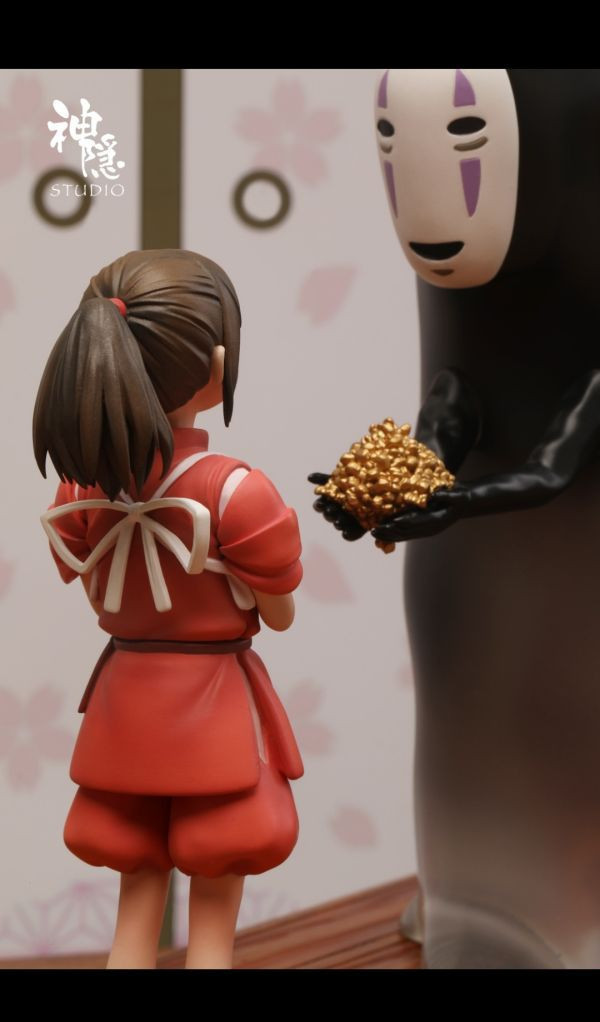 【在台現貨】神隱工作室 > 宮崎駿 > 神隱少女 手握系列千尋 小千擺件雕像 相伴版 