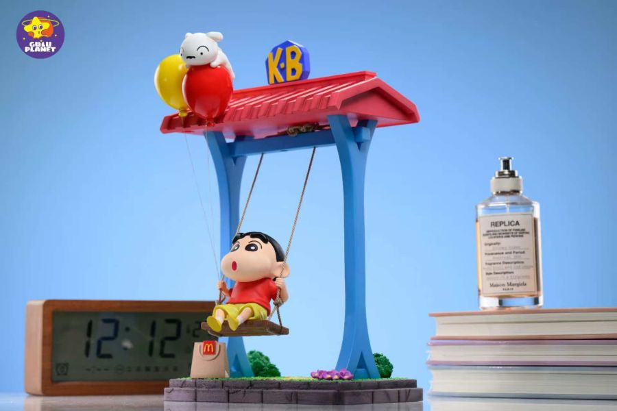 【預購】GuluPlanet > 蠟筆小新 > 秋千小新 & 車載掛件小新 POPO,鏈鋸人,蕾潔,GK,玩具,收藏,擺件,模型,公人偶,手辦,動漫