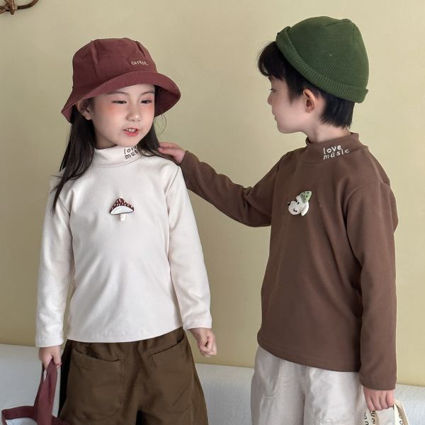 05111606┃兄妹家秋冬〃250649兩色德絨半高領公仔內搭衫┃80-150 兒童高領上衣、兒童內搭、薄刷毛上衣、刺繡上衣、蘑菇上衣、小狗刺繡、兒童長袖、幼童上衣、秋冬內搭、親膚棉T、男女童上衣、兒童保暖上衣