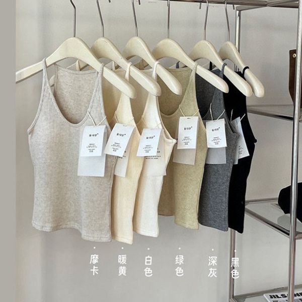05110406┃秋冬〃8927V領慕雪背心 - 女裝針織背心
- 高彈性背心
- 春夏內搭上衣
- 秋冬層次穿搭
- 均碼女裝
- 摩卡色背心
- 暖黃針織衫
- 韓系簡約風
- 東大門女裝
- 百搭無袖上衣