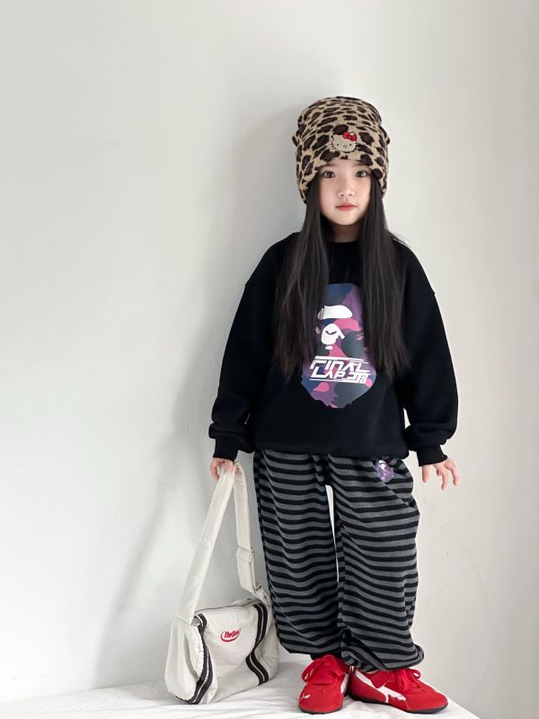 05112612｜CF冬〃CK120加絨猿人頭T｜120-175 童裝衛衣、一體絨衛衣、不倒絨大學T、加厚保暖上衣、兒童大學T、冬季衛衣、寬鬆版衛衣、加絨上衣、男童上衣、女童上衣、保暖棉T、秋冬童裝、純色衛衣、親子上衣、學生衛衣、加厚外套