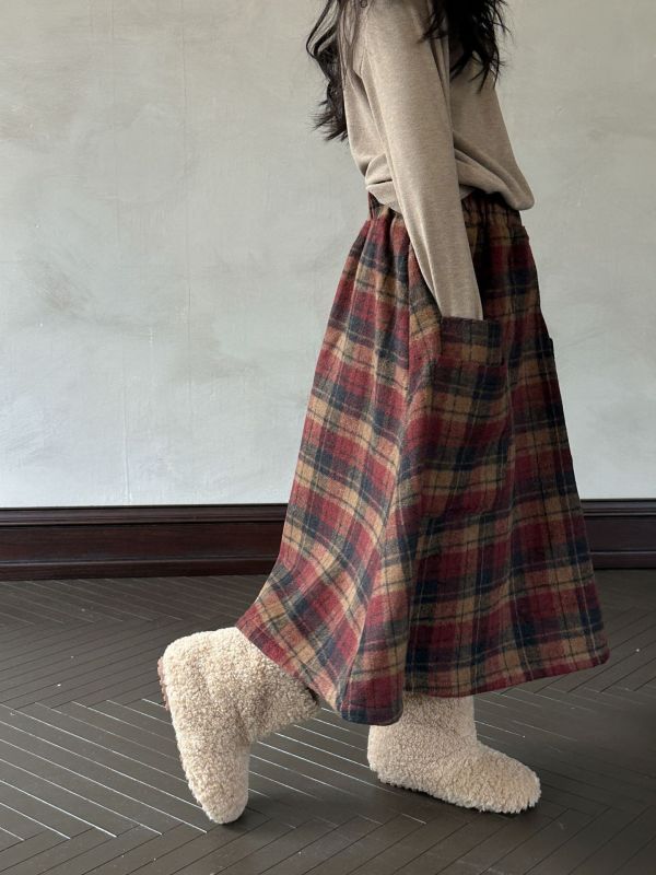 05111706｜TC家冬〃毛呢格子裙｜110-160 童裝格紋裙
女童長裙
毛呢裙
冬季長裙
厚款長裙
大童裙子
學院風裙子
女童冬裙
中長版裙
保暖長裙
110尺碼裙
120尺碼裙
130尺碼裙
140尺碼裙
150尺碼裙
160尺碼裙
格子毛呢裙
女孩冬季穿搭
童裝百搭裙
韓版童裝裙子