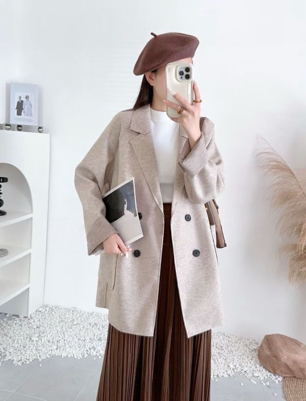 05111406┃秋冬〃8806毛呢雙排扣西裝外套┃F 軟呢外套

秋冬西外

寬鬆西裝外套

女生毛呢外套

韓系休閒外套

寬版外套

百搭大外套

奶杏外套

灰色外套

可可色外套

厚外套

T恤外搭外套

秋冬外套女