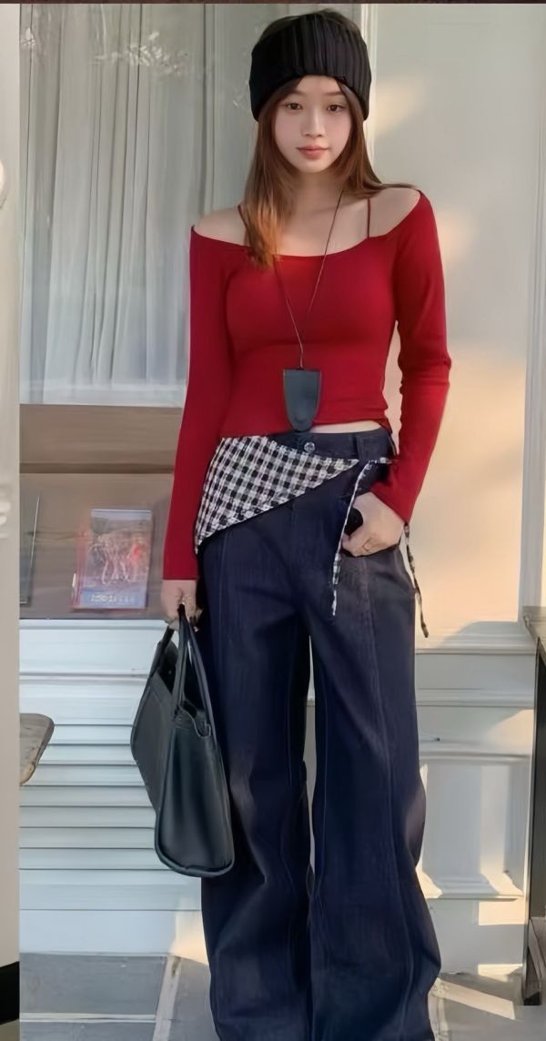 05110105┃秋冬〃560六色造型細肩帶罩杯短版上衣 一字領上衣, 彈性棉質上衣, 顯鎖骨上衣, 貼身長袖, 修身上衣, 秋冬打底, 女生休閒穿搭