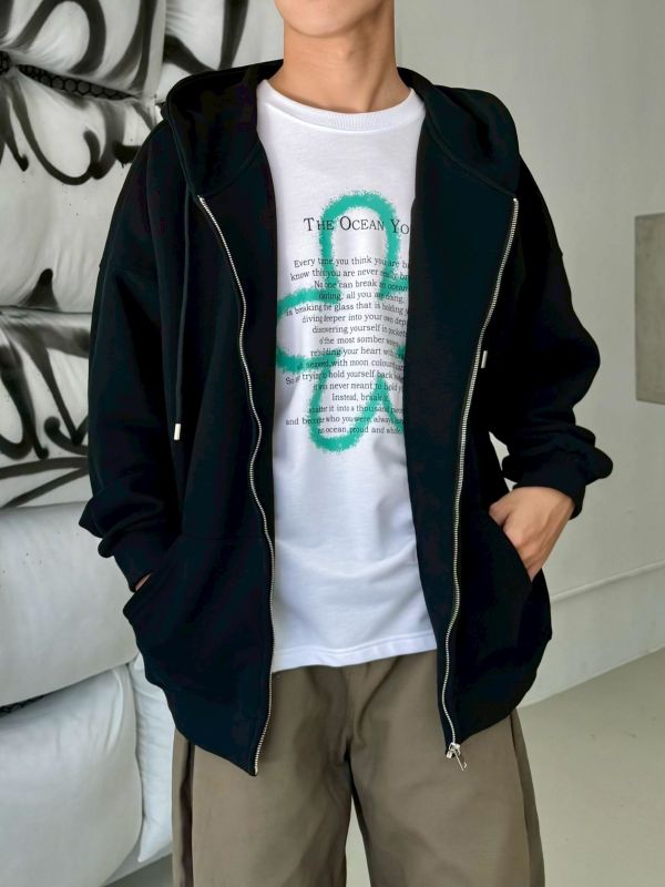 05110308┃秋冬〃6603多色素面寬版外套 - 寬版連帽外套
- 中性素面外套
- 成人休閒外套
- 情侶穿搭推薦
- F 尺寸外套
- 灰色黑色粉色外套
- 秋冬外套推薦
- 拉鍊帽T
- 韓系簡約風格
- 多色百搭外套