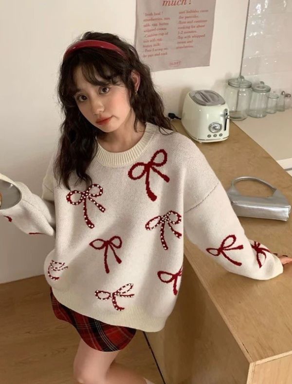 05121309｜秋冬〃7849立體珍珠蝴蝶結羊絨針織衫｜F 蝴蝶結針織毛衣
珍珠針織上衣
韓系甜美毛衣
羊絨感針織
寬鬆顯瘦毛衣
立體圖案毛衣
秋冬針織上衣
節慶穿搭毛衣
韓版毛衣
甜美風上衣