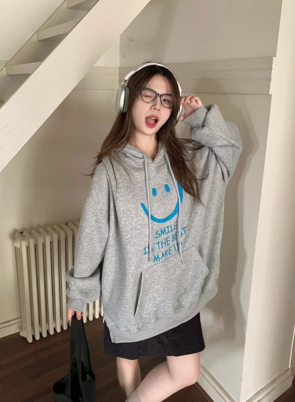 05113002｜YUAN〃3188刺繡笑臉連帽T｜F 笑臉衛衣
連帽帽T
刺繡衛衣
加絨衛衣
秋冬保暖上衣
帽T女
刷毛衛衣
休閒上衣
寬鬆顯瘦
百搭帽T