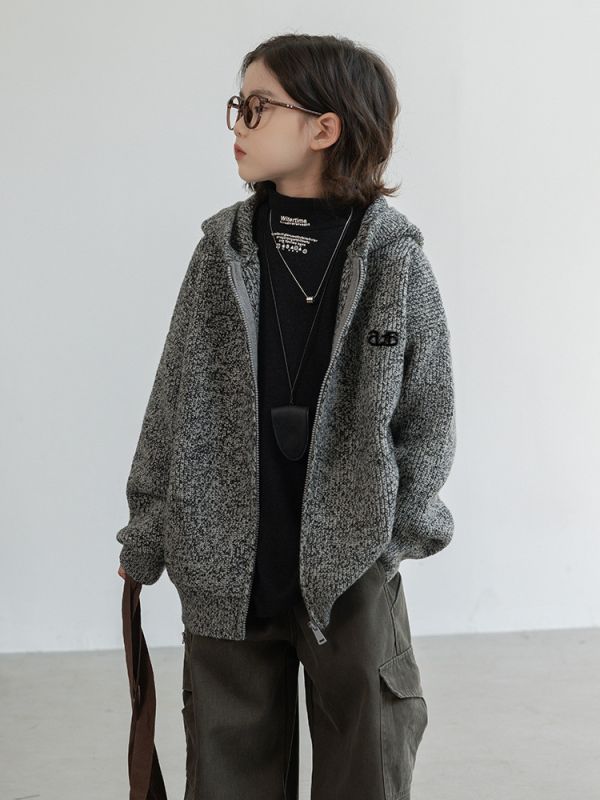 05111108┃TM家秋冬〃8909花灰連帽針織外套┃120-170 韓系童裝外套, 毛絨外套, 針織連帽外套, 大陸製童裝, 保暖上衣, 秋冬童裝, 厚外套, 男童女童外套, 韓系穿搭, 兒童針織外套, 連帽針織衣, 寬鬆毛衣外套, 灰色童裝外套, 針織保暖衣, 韓風休閒童裝**