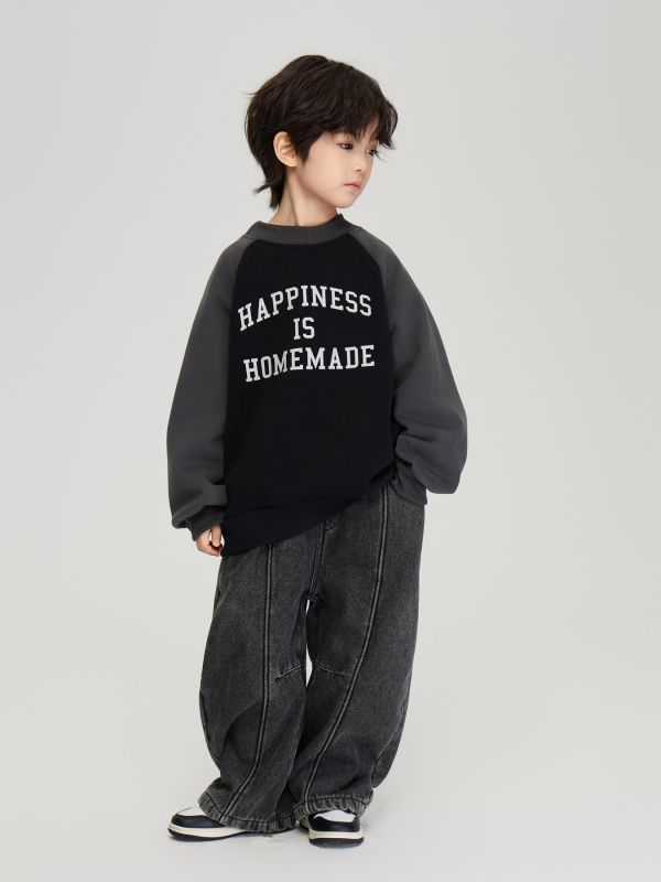 05110314┃TFYU秋冬〃兩色加絨撞色T┃100-170 - 兒童字母大學T
- 拼色刷毛上衣
- 秋冬童裝推薦
- HAPPINESS IS HOMEMADE
- 100–170 尺寸童裝
- 男童女童衛衣
- 親膚不扎布料
- 內刷毛大學T
- 韓系童裝
- 情侶童裝穿搭