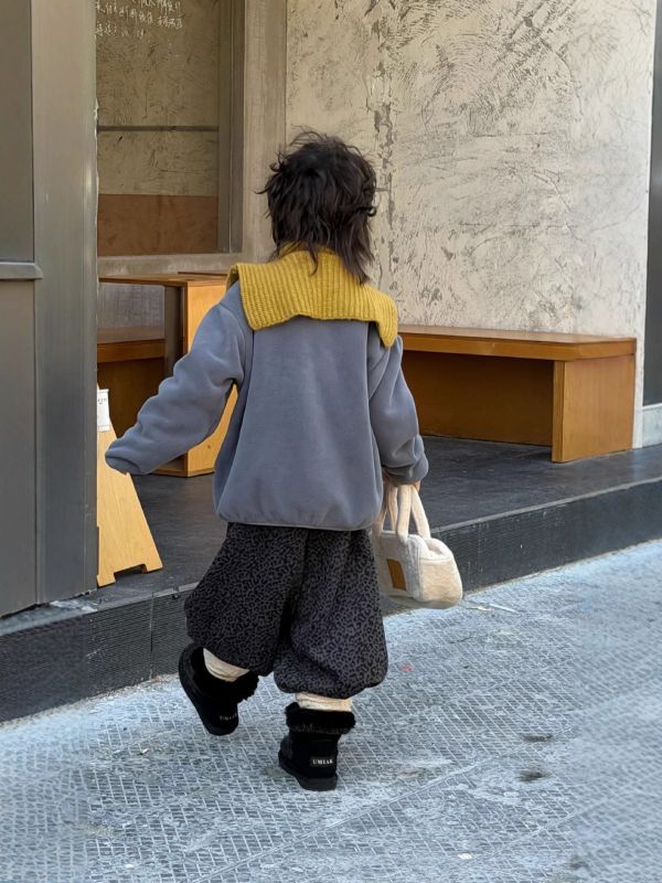 05112111｜HAHA家秋冬〃91397灰色加絨豹紋褲｜100-160 兒童豹紋褲

兒童刷毛褲

加絨長褲

冬季保暖褲

童裝束口褲

兒童球球褲

厚款長褲 100-160

女童豹紋加絨褲

男童休閒褲

寬鬆休閒褲 童裝

冬季童褲推薦

厚刷毛童褲