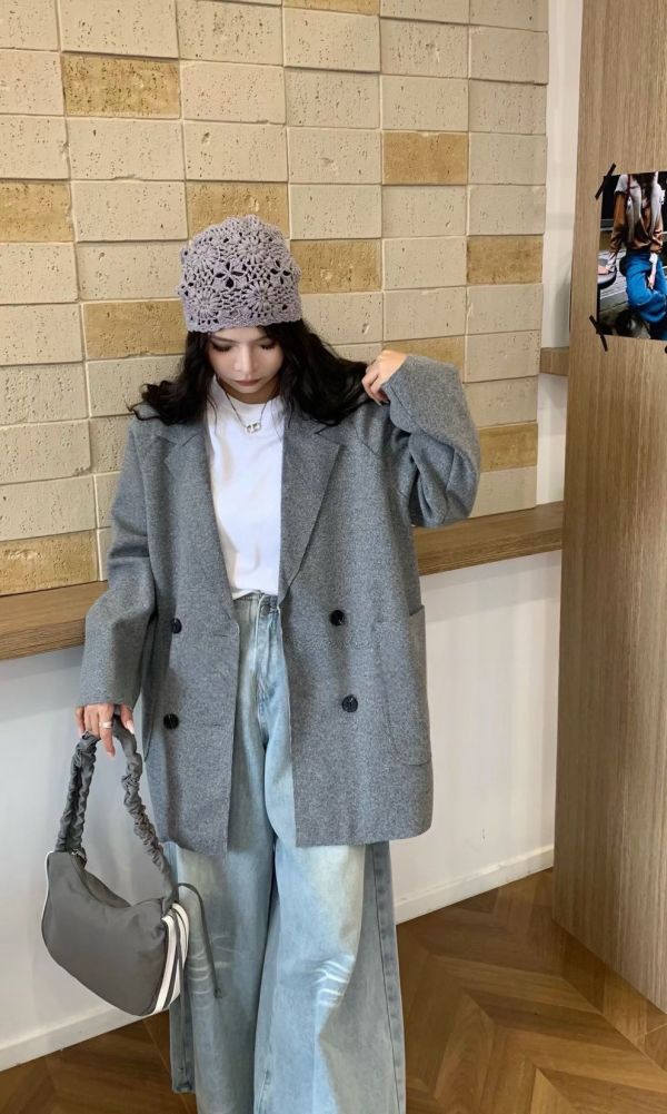 05111406┃秋冬〃8806毛呢雙排扣西裝外套┃F 軟呢外套

秋冬西外

寬鬆西裝外套

女生毛呢外套

韓系休閒外套

寬版外套

百搭大外套

奶杏外套

灰色外套

可可色外套

厚外套

T恤外搭外套

秋冬外套女