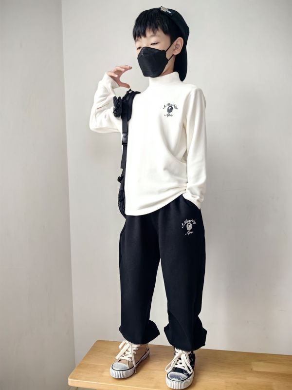 05112706｜CF冬〃CT662兩色半高領猿人頭標發熱衣｜120-175 發熱衣
兒童打底衫
加絨高領
中領上衣
秋冬保暖
內搭長袖
男女童上衣