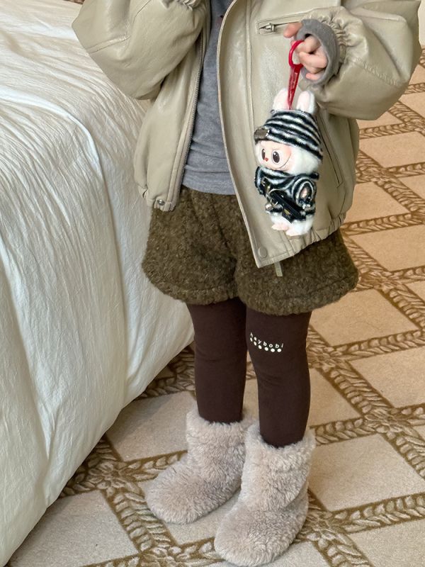 05110510┃右右秋冬〃25706三色毛毛短褲┃90-150 羊羔絨短褲、毛呢短褲、保暖短褲、冬季童裝、兒童短褲、厚款短褲、韓版童裝、打底褲外搭、可愛童裝、秋冬褲子