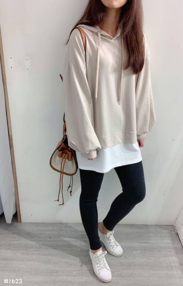 05111105┃秋〃1623四色假兩件連帽T┃F 韓系上衣, 假兩件連帽T, 女裝寬鬆上衣, 拼接襯衫下擺, 層次感上衣, 韓風帽T, 大陸製女裝, 長袖帽T, 春秋新款, 寬鬆版上衣, 韓系穿搭, 假兩件帽T, 粉色帽T, 杏色上衣, 韓系日常穿搭**