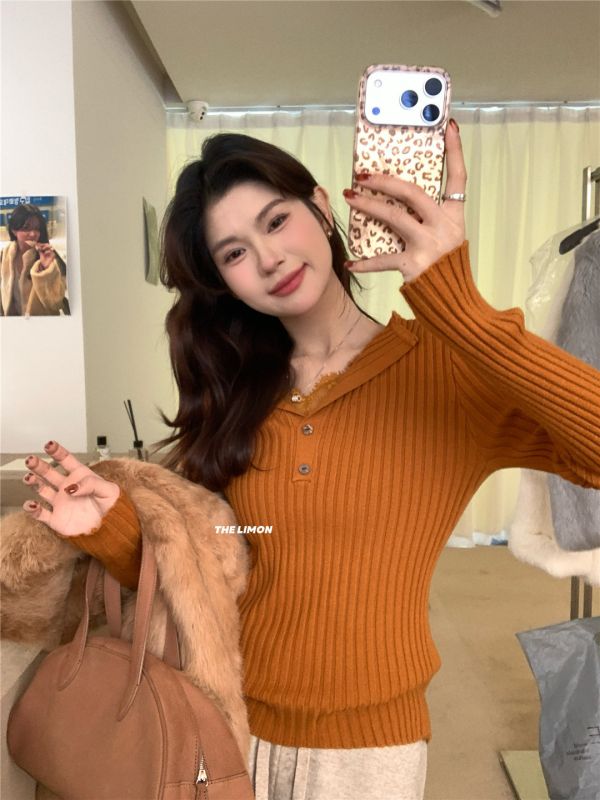 05121206｜LEMON秋冬〃006897蕾絲V領拼接針織衫｜F 蕾絲打底上衣, 羅紋上衣, 顯瘦上衣, V領針織, 女裝打底衫, 修身上衣, 長袖針織, 秋冬女裝, 內搭上衣, 氣質上衣