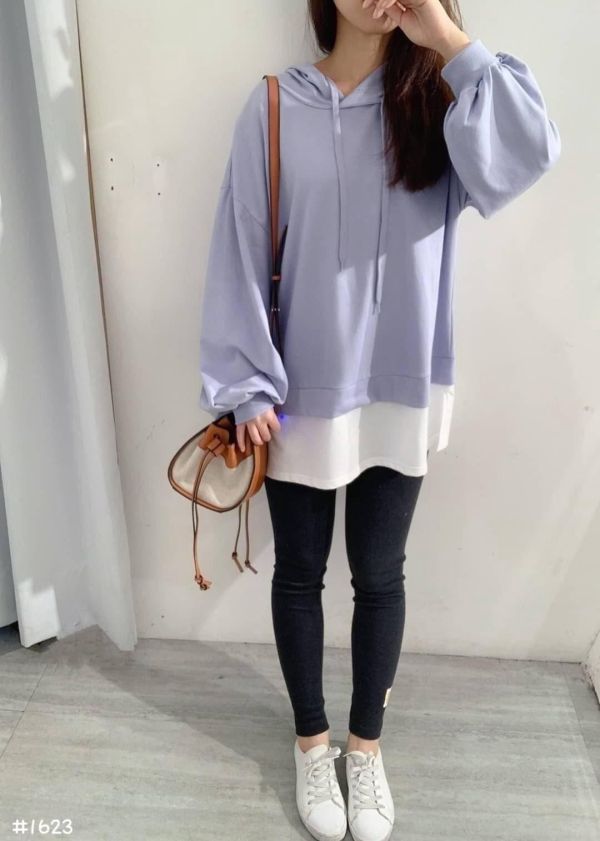 05111105┃秋〃1623四色假兩件連帽T┃F 韓系上衣, 假兩件連帽T, 女裝寬鬆上衣, 拼接襯衫下擺, 層次感上衣, 韓風帽T, 大陸製女裝, 長袖帽T, 春秋新款, 寬鬆版上衣, 韓系穿搭, 假兩件帽T, 粉色帽T, 杏色上衣, 韓系日常穿搭**