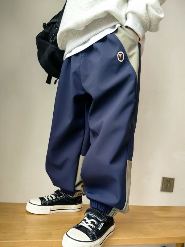 05112701｜CF冬〃CK117兩色加絨拼色褲｜120-175 加絨軟殼褲
軟殼加絨褲
冬季童裝長褲
防風保暖褲
內刷毛褲
男女童冬褲
120 130 140 150 160 170 175
兒童防風褲
機能軟殼褲
寬鬆休閒褲
拼接軟殼褲
秋冬厚褲
保暖長褲
內里加絨不掉毛