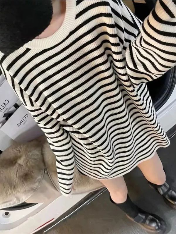 05121310｜秋冬〃026四色親膚羊絨長版條紋針織衫｜F 條紋針織毛衣
韓系條紋上衣
寬鬆長版毛衣
親膚針織
羊絨感毛衣
顯瘦針織上衣
秋冬毛衣
百搭針織
日常基本款
條紋長袖