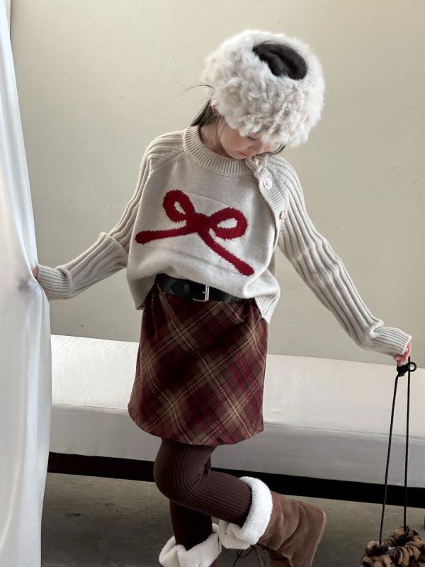 05120208｜小瑜家秋冬〃兩色蝴蝶結針織毛衣｜90-150 童裝針織上衣, 女童毛衣, 蝴蝶結上衣, 緞帶刺繡, 童裝秋冬上衣, 加厚毛衣童款, 氣質童裝, 女童穿搭, 百搭童衣, 90-150童裝