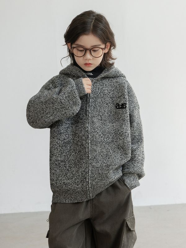 05111108┃TM家秋冬〃8909花灰連帽針織外套┃120-170 韓系童裝外套, 毛絨外套, 針織連帽外套, 大陸製童裝, 保暖上衣, 秋冬童裝, 厚外套, 男童女童外套, 韓系穿搭, 兒童針織外套, 連帽針織衣, 寬鬆毛衣外套, 灰色童裝外套, 針織保暖衣, 韓風休閒童裝**