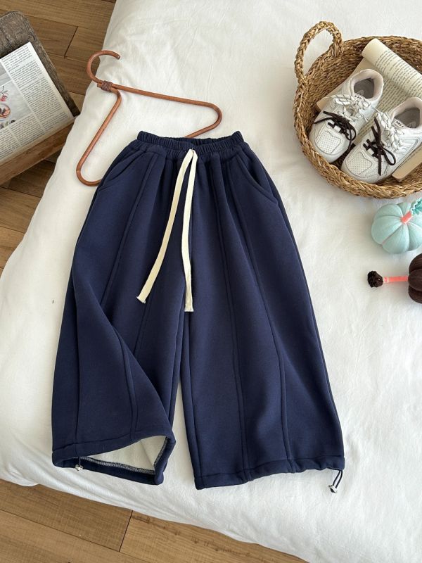 05120202｜KUMAI秋冬〃D299七色加絨抽繩運動褲｜100-160 童褲, 兒童長褲, 加絨童褲, 刷毛童褲, 冬季童褲, 保暖長褲, 童裝褲子, 抽繩長褲, 寬版童褲, 兒童棉褲, 厚刷毛褲, 多色童褲, 男童褲, 女童褲, 90-150cm童裝