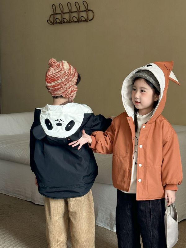 05111605┃兄妹家秋冬〃250669熊貓狐狸加絨外套┃80-150┃251125結單 兒童外套、加絨外套、冬季保暖外套、兒童連帽外套、熊熊外套、企鵝外套、可愛外套、兒童厚外套、男女童外套、卡通外套、兒童上衣、保暖刷毛、嬰幼童外套