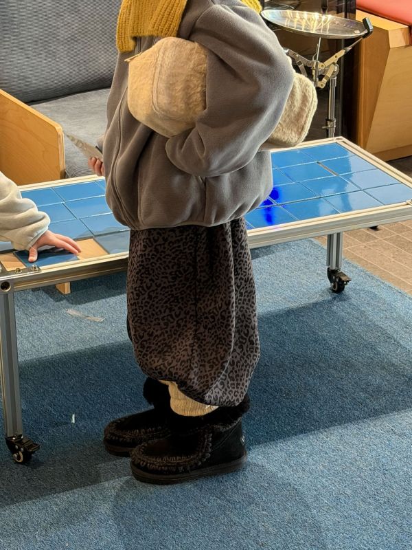 05112111｜HAHA家秋冬〃91397灰色加絨豹紋褲｜100-160 兒童豹紋褲

兒童刷毛褲

加絨長褲

冬季保暖褲

童裝束口褲

兒童球球褲

厚款長褲 100-160

女童豹紋加絨褲

男童休閒褲

寬鬆休閒褲 童裝

冬季童褲推薦

厚刷毛童褲