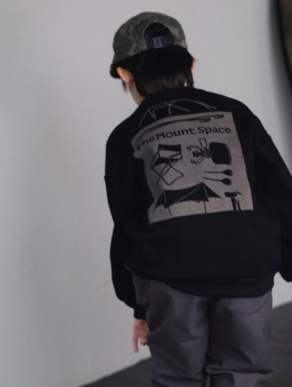 05110713┃猿寶家秋冬〃8079山系露營風印花撞色口袋加絨上衣┃110-170 童裝衛衣、露營印花上衣、山系童裝、厚款上衣、秋冬保暖、男童上衣、女童圓領衫、戶外穿搭、韓風童裝