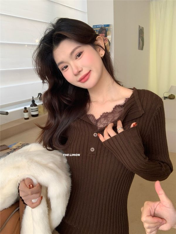 05121206｜LEMON秋冬〃006897蕾絲V領拼接針織衫｜F 蕾絲打底上衣, 羅紋上衣, 顯瘦上衣, V領針織, 女裝打底衫, 修身上衣, 長袖針織, 秋冬女裝, 內搭上衣, 氣質上衣