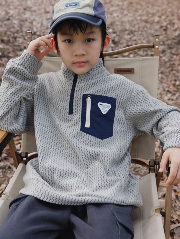 05110711┃猿寶家秋冬〃8076山系撞色口袋立領半拉鍊加絨上衣┃110-170 童裝立領上衣、山系口袋上衣、撞色衛衣、秋冬保暖、男童上衣、女童衛衣、韓版童裝、戶外童裝、露營穿搭