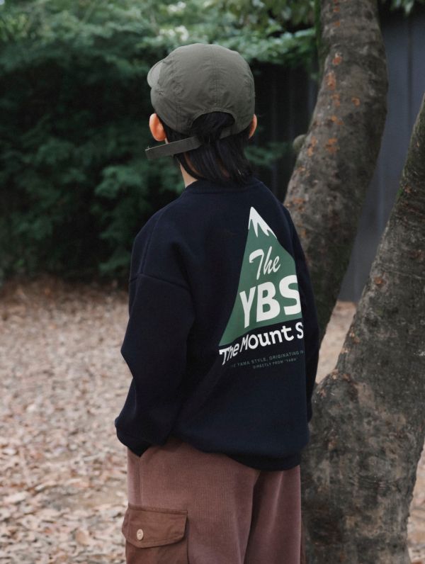 05121210｜猿寶秋冬〃8086三色背後山系字母印花加絨T｜110-170 中大童衛衣, 童裝加絨上衣, 秋冬童裝, 刷毛衛衣, 山系童裝, 戶外風童裝, 男童上衣, 女童上衣, YBS印花, 保暖童裝, 中大童上衣, The Mount Space風格