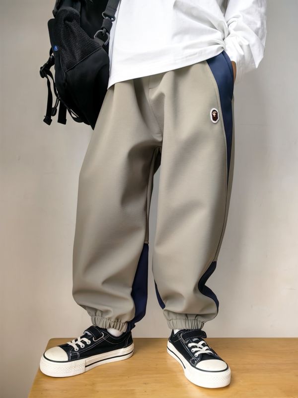 05112701｜CF冬〃CK117兩色加絨拼色褲｜120-175 加絨軟殼褲
軟殼加絨褲
冬季童裝長褲
防風保暖褲
內刷毛褲
男女童冬褲
120 130 140 150 160 170 175
兒童防風褲
機能軟殼褲
寬鬆休閒褲
拼接軟殼褲
秋冬厚褲
保暖長褲
內里加絨不掉毛