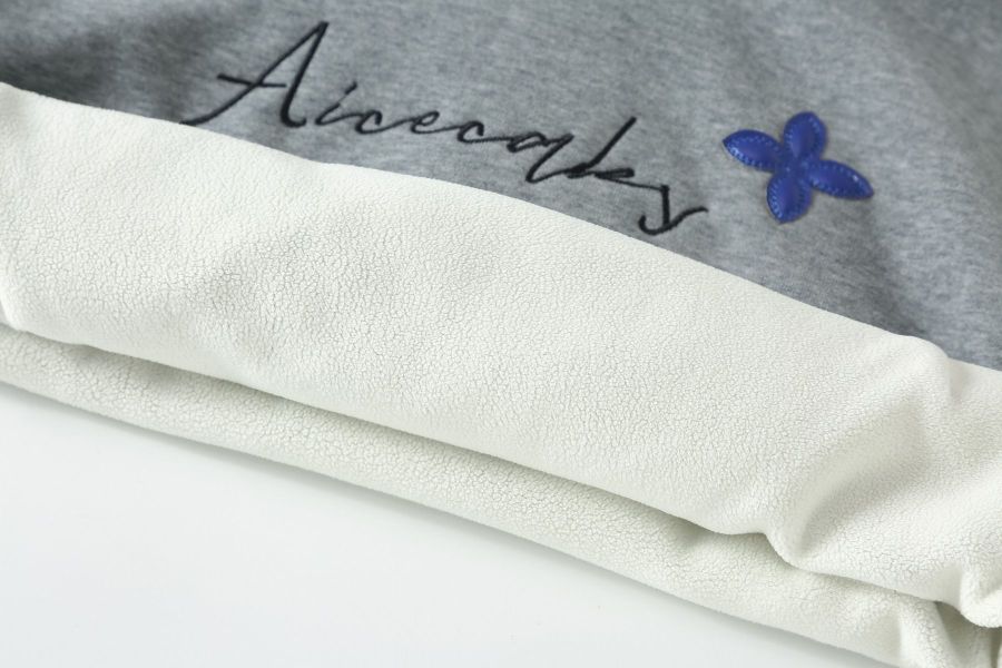 05112307｜TFYU秋冬〃兩色加絨字母帽T｜110-170 兒童連帽衛衣

兒童加絨帽T

刺繡帽T

厚款衛衣

秋冬保暖上衣

兒童刷毛帽T

男童帽T

女童帽T

100–170 衛衣

立體刺繡上衣

寬鬆版帽T

兒童冬季衣服

黑色帽T

灰色帽T

韓系童裝

童裝衛衣

冬天保暖衣

加厚帽T

學生穿搭