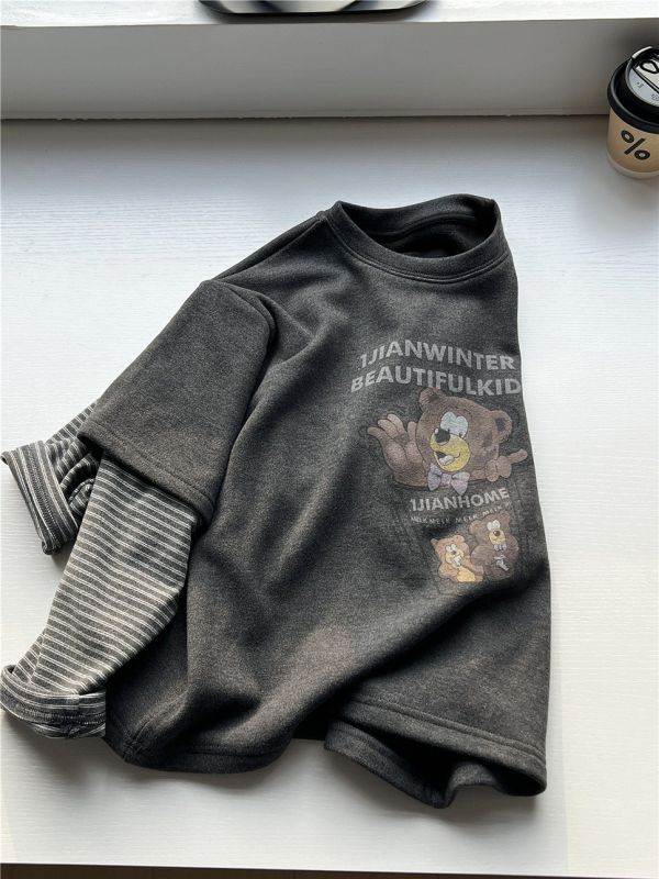 05110205┃SN〃8551假兩件加絨熊印花T┃100-160 插畫童裝, 熊熊刷毛上衣, 雙層保暖上衣, 秋冬童裝, 寬版落肩, 棉質刷毛, 特色插畫, 童裝衛衣, 100～160童裝, 居家休閒童裝