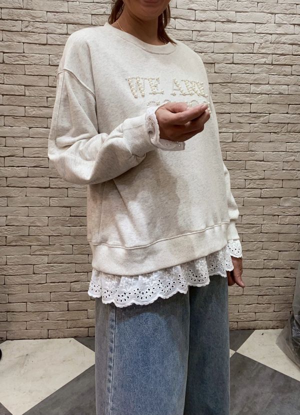 05110504┃秋冬〃1179釘珠英文拼蕾絲T 珍珠字母上衣、蕾絲拼接上衣、薄款衛衣、韓系上衣、女童上衣、春秋上衣、寬鬆上衣、女孩長袖、甜美風上衣