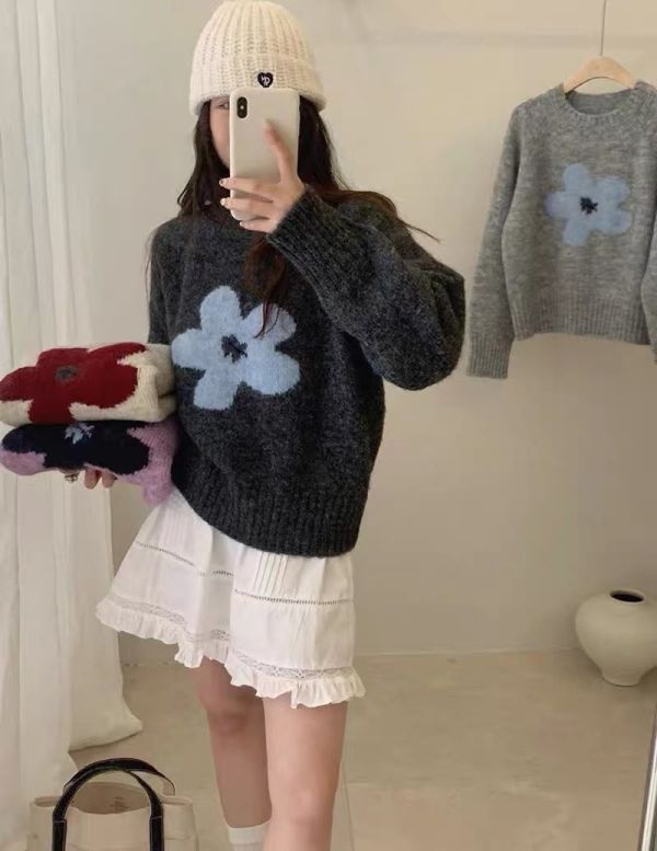 05121307｜秋冬〃8936可愛小花針織衫｜F 花朵針織毛衣
韓系針織上衣
立體花朵毛衣
寬鬆顯瘦毛衣
秋冬針織
長袖毛衣
可愛針織上衣
日常百搭毛衣
韓版毛衣
秋冬上衣