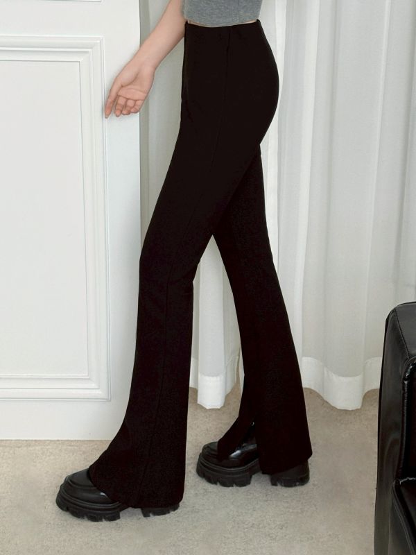 05121002｜秋冬〃181661顯瘦喇叭褲｜S-L 喇叭褲, 高腰長褲, 顯瘦褲, 修身褲, 羅馬布長褲, 彈力褲, 黑色長褲, 微喇叭褲, 女生褲子, 絲襪感褲, 百搭褲款, 高彈布料, 美腿褲, 顯高穿搭, 通勤褲