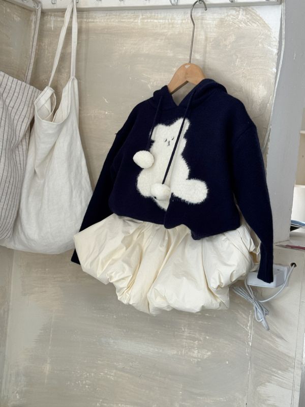 05120209｜小瑜家秋冬〃針織毛球連帽毛衣｜90-150 童裝衛衣
熊熊衛衣
女童帽T
刷毛衛衣
加厚童裝
連帽上衣
秋冬童裝
可愛童裝
90-150童裝
兒童造型上衣