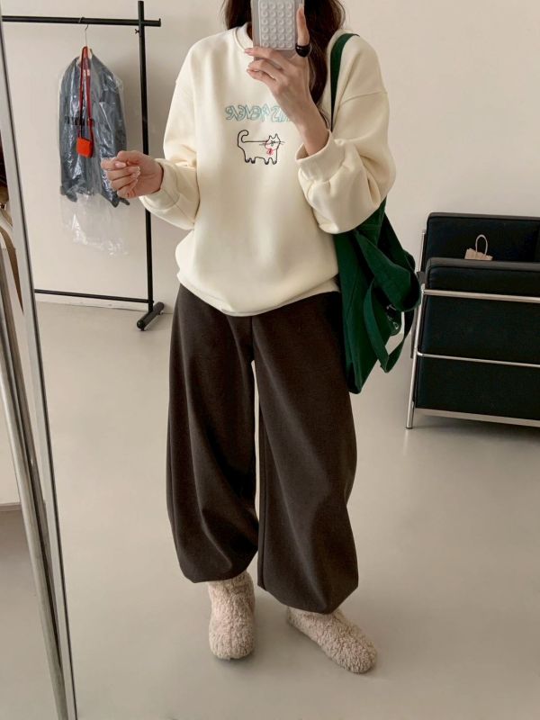 05120606｜秋冬〃9213暖心貓咪加絨大學T｜F 女裝衛衣, 刷毛上衣, 貓咪上衣, 毛巾繡衛衣, 可愛女裝, 療癒系穿搭, 寬鬆上衣女, 加絨上衣, 大人可愛風, 顯瘦衛衣, 韓系女裝, 秋冬上衣女, 百搭女裝, 大學T女, 女生可愛穿搭