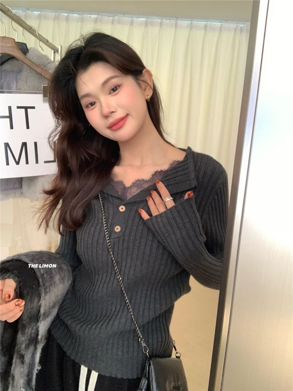 05121206｜LEMON秋冬〃006897蕾絲V領拼接針織衫｜F 蕾絲打底上衣, 羅紋上衣, 顯瘦上衣, V領針織, 女裝打底衫, 修身上衣, 長袖針織, 秋冬女裝, 內搭上衣, 氣質上衣