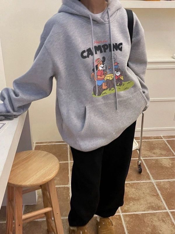 05121004｜秋冬〃0495露營插畫帽T｜F 卡通帽T, 露營印花帽T, CAMPING上衣, 韓系帽T, 寬版帽T, 刷毛帽T, 情侶帽T, 落肩上衣, 連帽衛衣, 保暖上衣, 冬天穿搭, 百搭帽T, 女生帽T