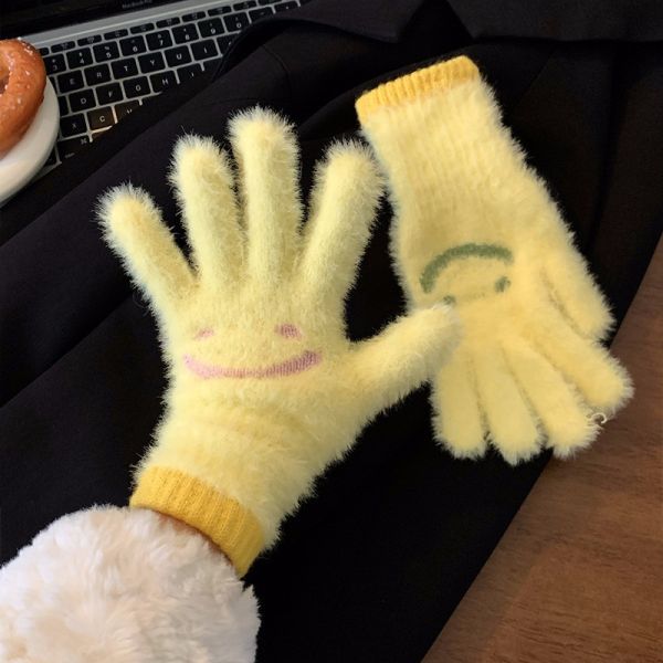 05111106┃冬〃六色仿貂毛笑臉手套┃F 笑臉手套, 毛毛手套, 可愛保暖手套, 露指手套, 韓系穿搭, 冬季配件, 大陸製女裝, 女生毛絨手套, 可滑手機手套, 絨毛保暖手套, 韓風可愛配件, 毛茸茸手套, 冬天必備手套, 溫暖手套, 可愛笑臉毛手套**