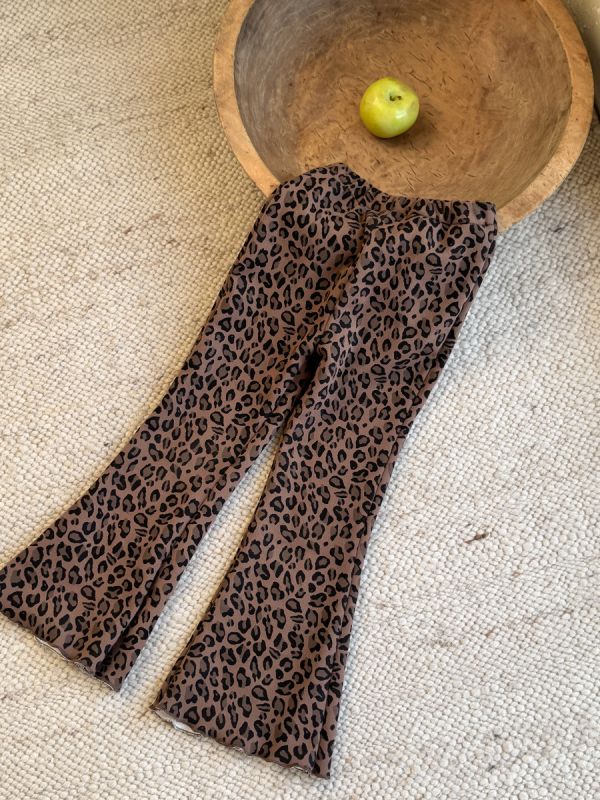 05120207｜小瑜家秋冬〃豹紋喇叭褲｜90-150 童裝豹紋褲, 女童微喇褲, 童裝長褲, 中小童穿搭, 秋冬童褲, 喇叭褲童款, 彈力童裝褲, 顯瘦童褲, 女童流行褲, 90-150童裝