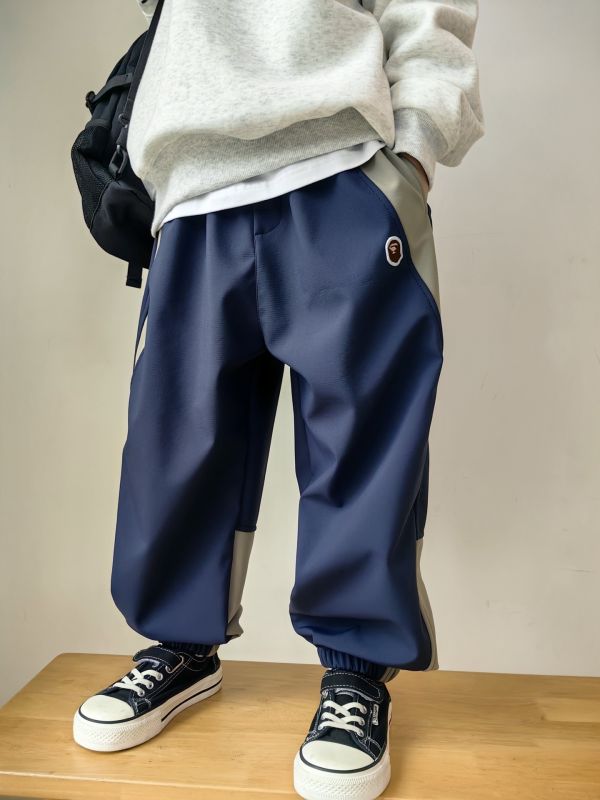 05112701｜CF冬〃CK117兩色加絨拼色褲｜120-175 加絨軟殼褲
軟殼加絨褲
冬季童裝長褲
防風保暖褲
內刷毛褲
男女童冬褲
120 130 140 150 160 170 175
兒童防風褲
機能軟殼褲
寬鬆休閒褲
拼接軟殼褲
秋冬厚褲
保暖長褲
內里加絨不掉毛