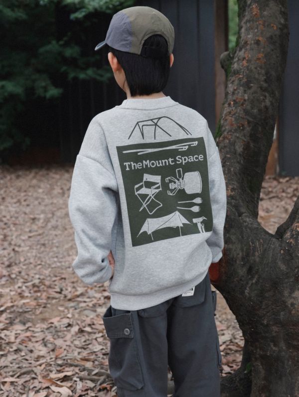 05110713┃猿寶家秋冬〃8079山系露營風印花撞色口袋加絨上衣┃110-170 童裝衛衣、露營印花上衣、山系童裝、厚款上衣、秋冬保暖、男童上衣、女童圓領衫、戶外穿搭、韓風童裝