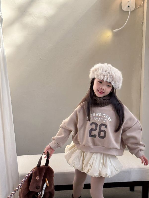 05112103｜小瑜家〃兩色豹紋數字加絨短版T｜90-150 兒童衛衣
童裝衛衣
加絨衛衣
童裝上衣
短版上衣
保暖上衣
厚刷毛
秋冬上衣
SW26 上衣
男女童上衣
韓版童裝
中性童裝
90cm 童裝
100cm 童裝
110cm 童裝
120cm 童裝
130cm 童裝
140cm 童裝
150cm 童裝