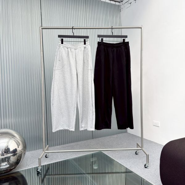 05110304┃秋冬〃1774解構線條落地彎刀棉長褲┃M-L - 成人寬褲
- 韓系街頭穿搭
- 中性褲款推薦
- 灰色運動褲
- 黑色寬褲
- 垂墜感褲子
- M-L 尺寸褲子
- 秋冬褲款推薦
- 寬版褲穿搭
- 舒適休閒褲