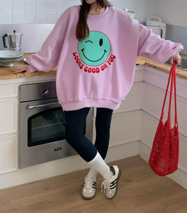 05113004｜秋冬〃3186袖口繡字大圓臉上衣｜F 笑臉衛衣
刷毛大學T
寬鬆顯瘦
秋冬女裝
百搭上衣
印花衛衣
素色衛衣
保暖上衣
韓版衛衣
休閒穿搭